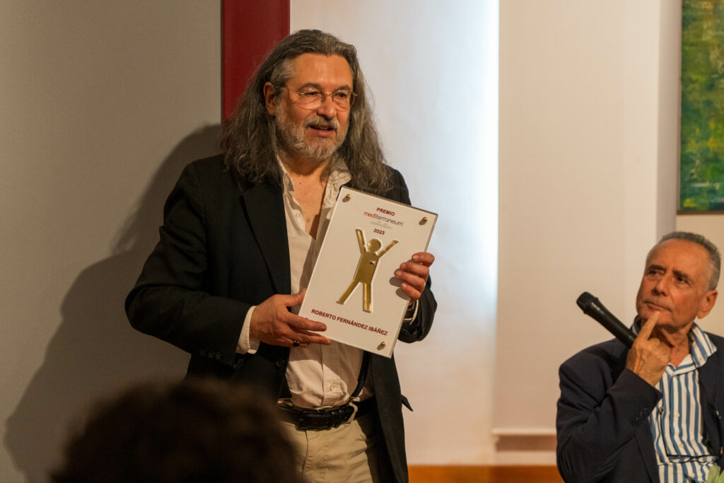 Roberto Fernández Ibáñez Premio Mediterraneum 2023