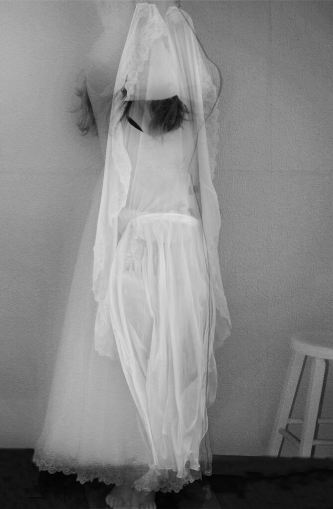 05 - Sonia Loren Submersa - 2021 -O corpo como anima - Mediterraneum Collection